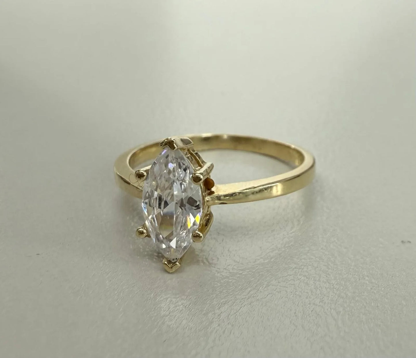 Yellow Gold Solitaire Ring KA659